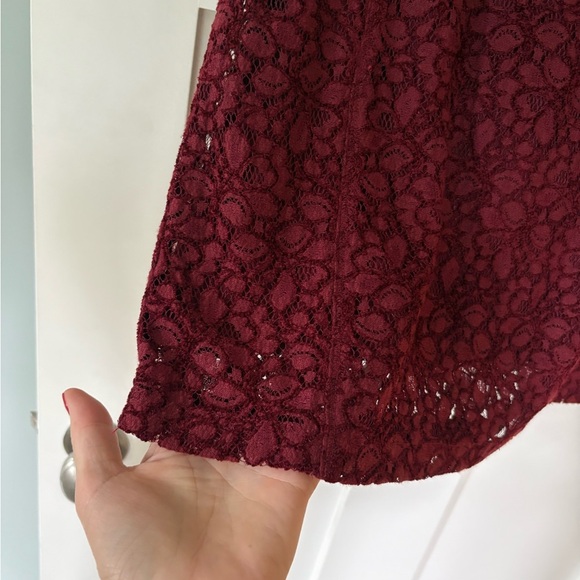 Aritzia Talula Burgundy Red Lace Mini Dress Sz 4 - Picture 7 of 8